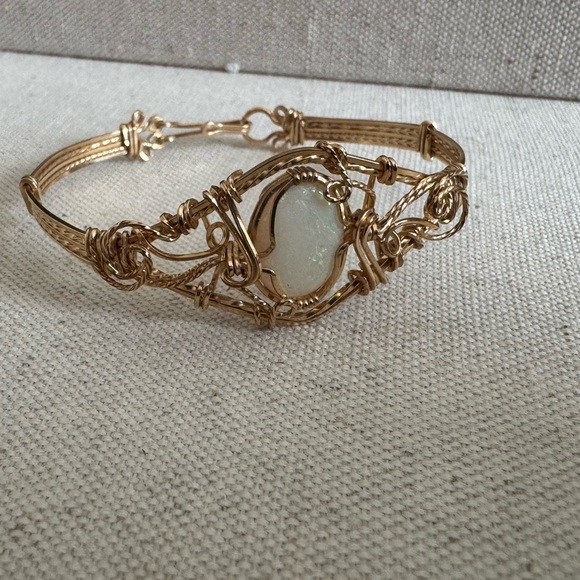 Vintage Inspired Gold Wire Wrapped Bracelet with Opalescent Center Stone - Picture 3 of 12